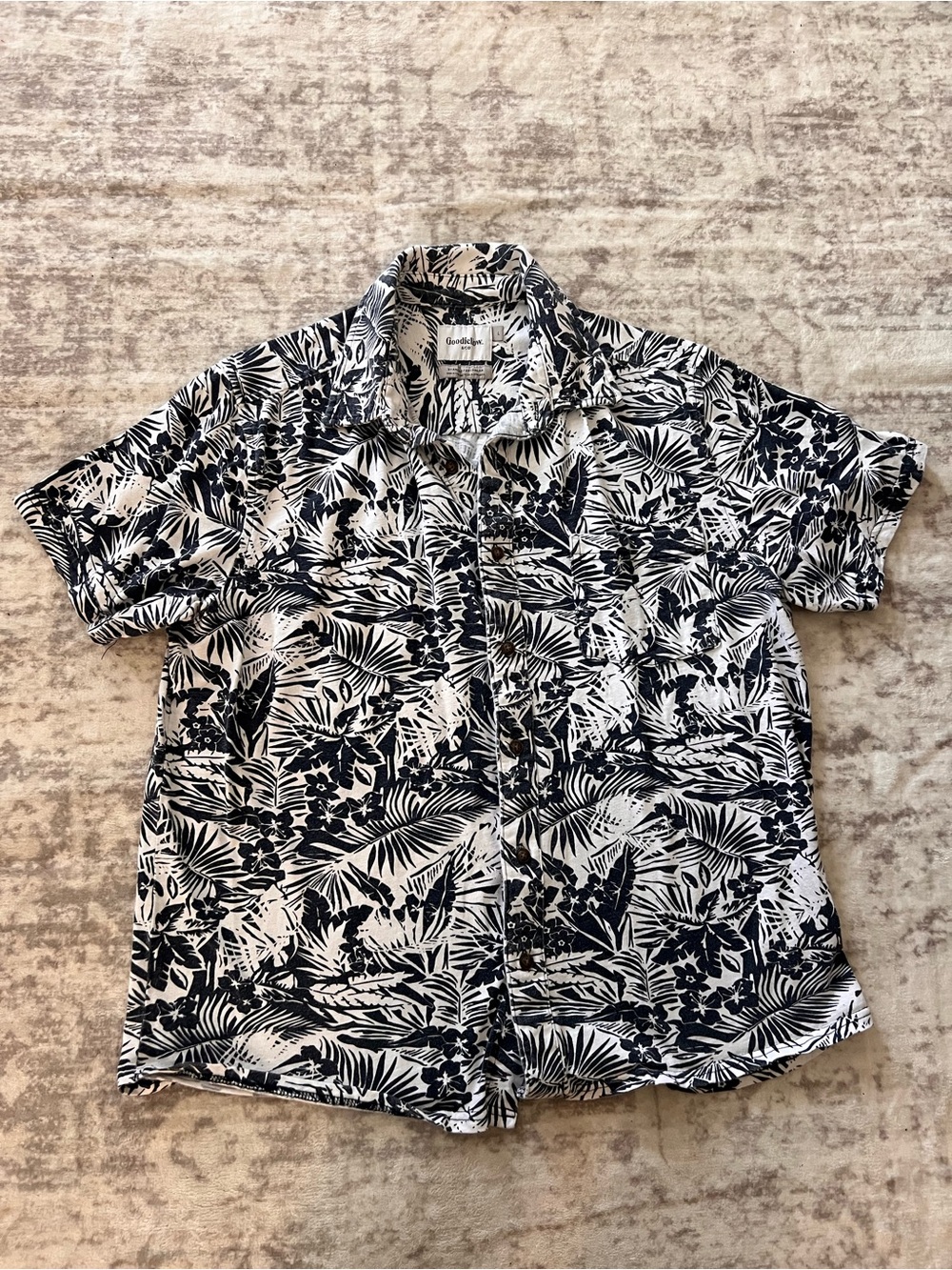 Goodfellow & Co Men’s Navy and White Tropical Print Button-Up Shirt